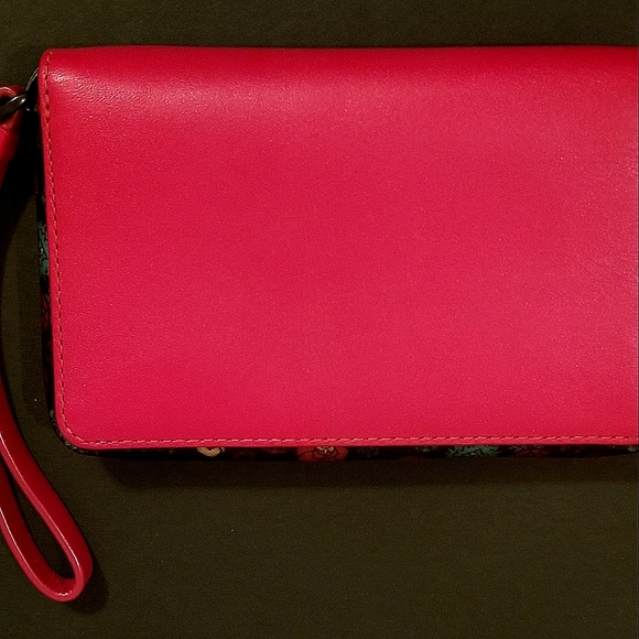 Marc by Marc Jacobs x Disney Zip Around Wristlet - Picture 6 of 13